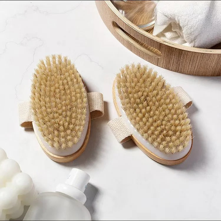 Light brown bamboo body brush with oval shape